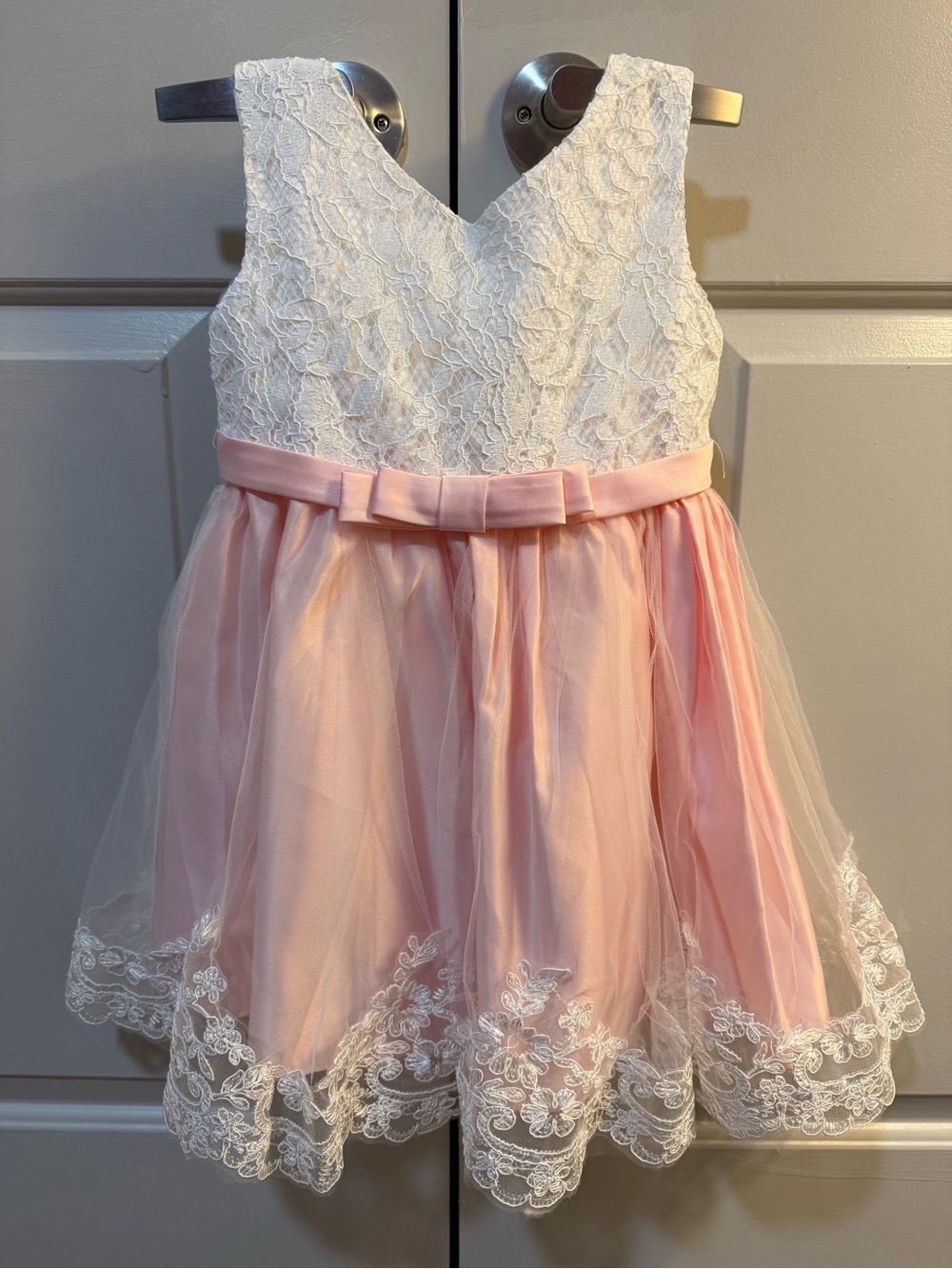 Girls Pink and White Lace Tulle Party Dress with Bow